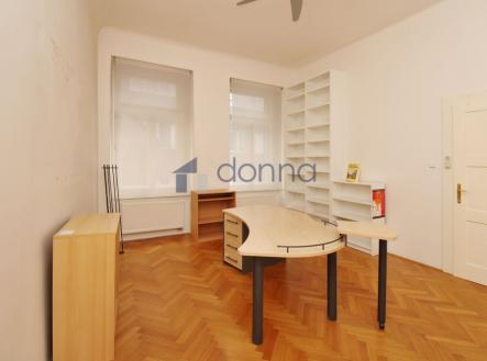 Pronájem bytu, 2+kk, 75 m²