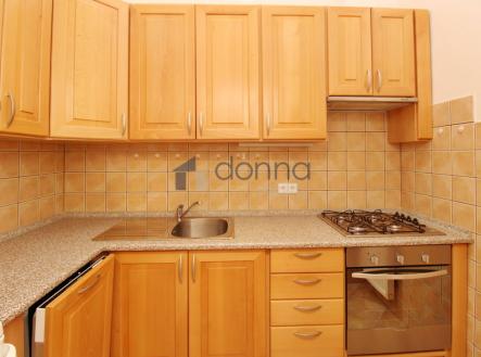 Pronájem bytu, 2+kk, 75 m²