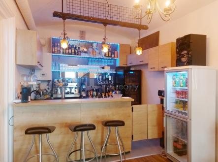 Pronájem obchodní prostory, 86 m²