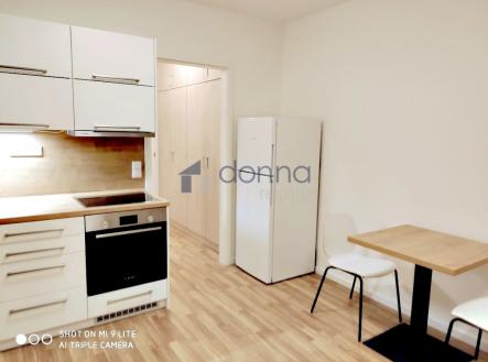 Pronájem bytu, 1+kk, 32 m² obrázek