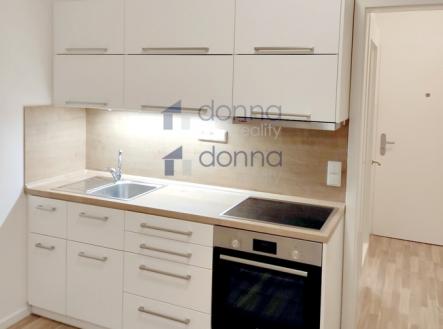 Pronájem bytu, 1+kk, 32 m²