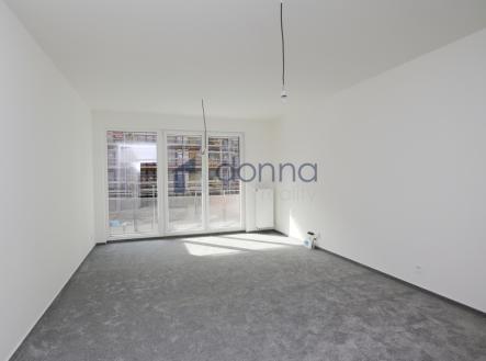 Pronájem bytu, 1+kk, 33 m²