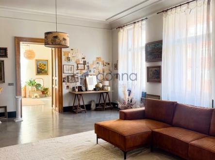 Pronájem bytu, 2+1, 122 m²