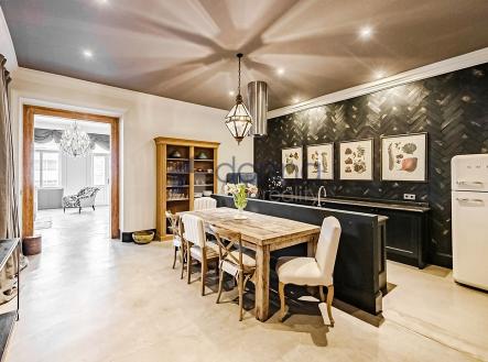 Pronájem bytu, 2+1, 122 m²