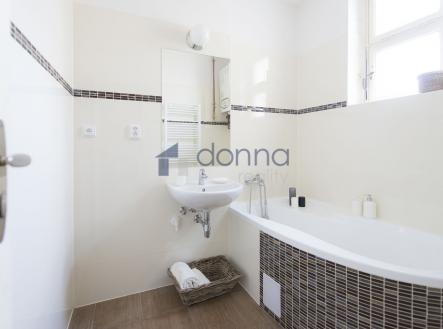 Pronájem bytu, 2+kk, 64 m²