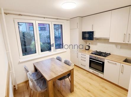 Pronájem bytu, 2+1, 68 m²