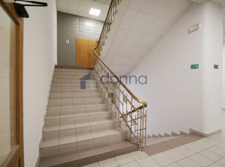 Pronájem kanceláře, 56 m²