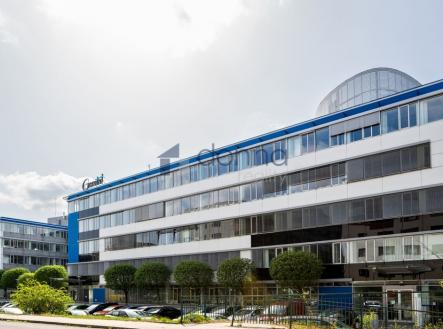 Pronájem kanceláře, 326 m²