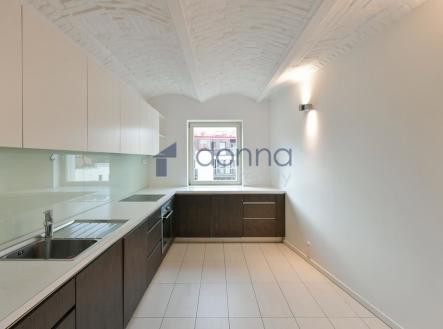 Pronájem bytu, 3+1, 130 m²