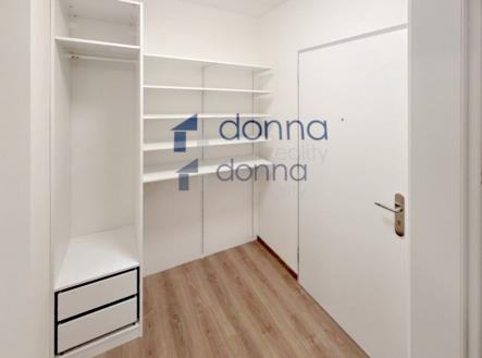 Pronájem bytu, 1+kk, 39 m²