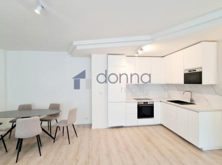 Pronájem bytu, 3+kk, 98 m²