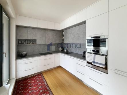 Pronájem bytu, 2+kk, 58 m²