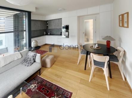 Pronájem bytu, 2+kk, 58 m²