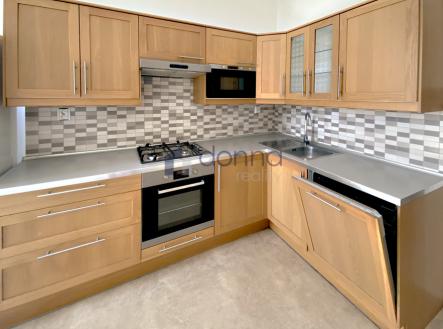 Pronájem bytu, 3+1, 120 m²