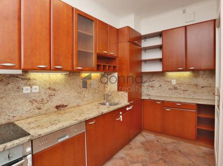 Pronájem bytu, 4+1, 92 m²