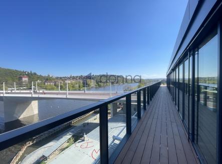 Pronájem kanceláře, 264 m²