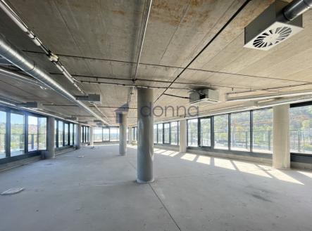Pronájem kanceláře, 198 m²