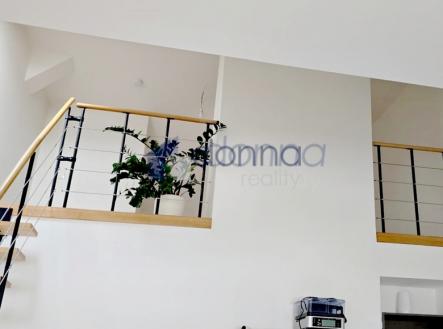 Pronájem bytu, 2+kk, 75 m²