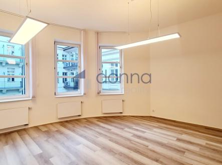 Pronájem bytu, 4+kk, 156 m²