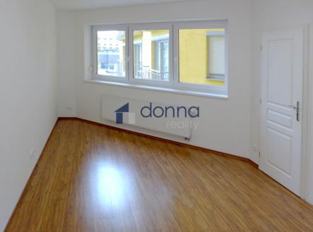 Pronájem bytu, 2+kk, 82 m²