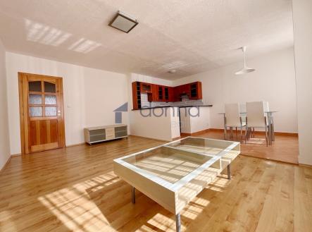 Pronájem bytu, 3+kk, 75 m²