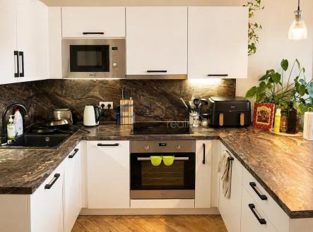 Pronájem bytu, 2+kk, 63 m²