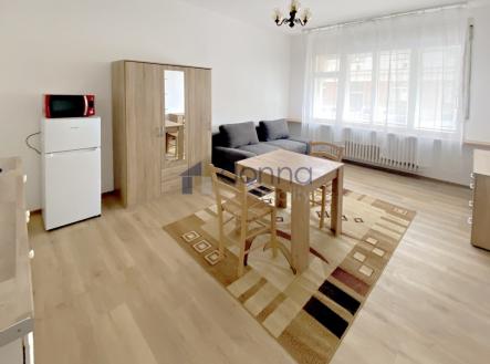 Pronájem bytu, 1+kk, 29 m² obrázek