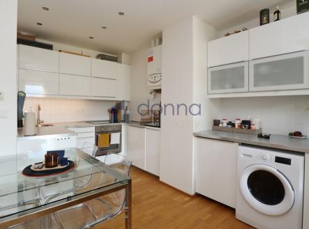 Pronájem bytu, 2+kk, 57 m²