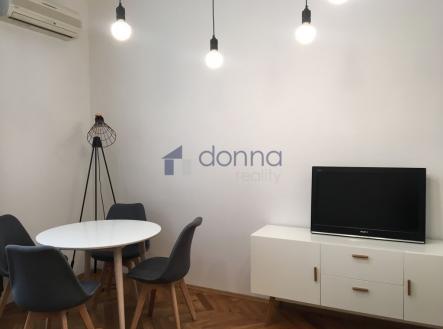 Pronájem bytu, 2+kk, 47 m²