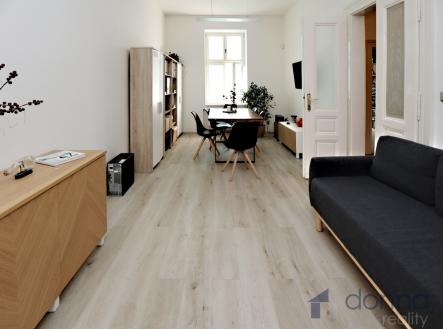Pronájem kanceláře, 100 m²