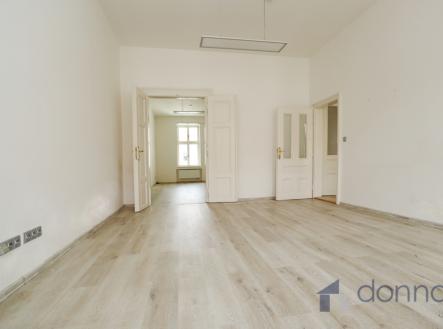 Pronájem kanceláře, 100 m² obrázek