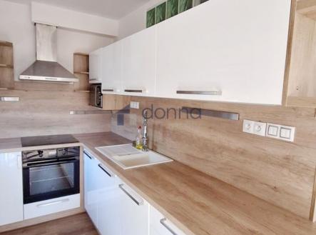 Pronájem bytu, 3+kk, 78 m²