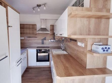 Pronájem bytu, 3+kk, 78 m²