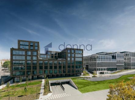 Pronájem kanceláře, 912 m²