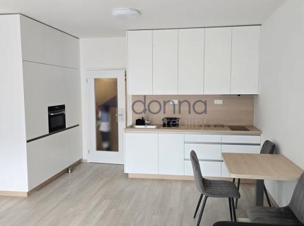 Pronájem bytu, 1+kk, 35 m²