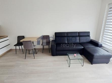 Pronájem bytu, 1+kk, 35 m²