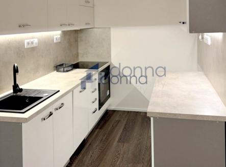 Pronájem bytu, 2+kk, 45 m²