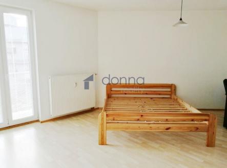 Pronájem bytu, 1+kk, 42 m²