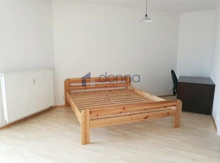 Pronájem bytu, 1+kk, 42 m²