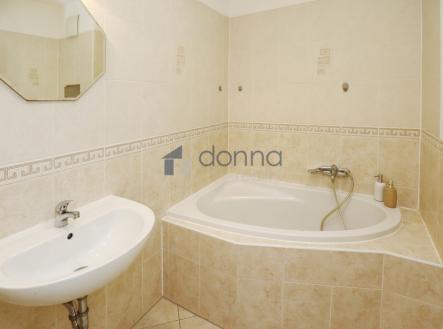 Pronájem bytu, 1+kk, 42 m²