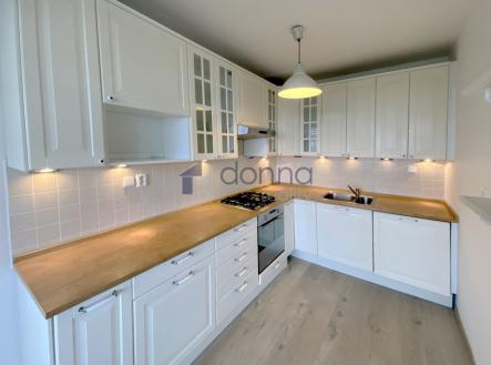 Pronájem bytu, 3+kk, 85 m²
