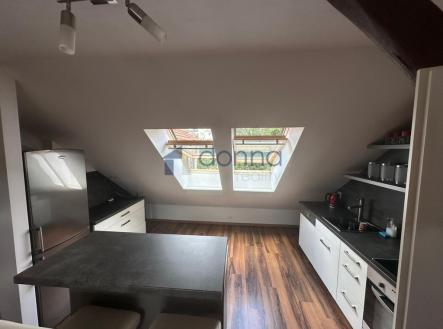 Pronájem bytu, 2+kk, 47 m²