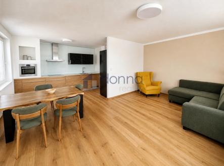 Pronájem bytu, 3+kk, 96 m²