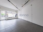 Pronájem obchodní prostory, 140 m²