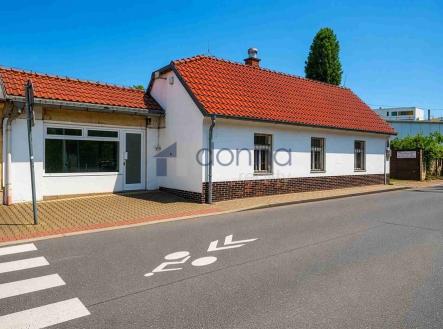 Pronájem obchodní prostory, 140 m²