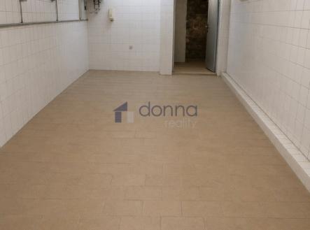 Pronájem skladu, 220 m²