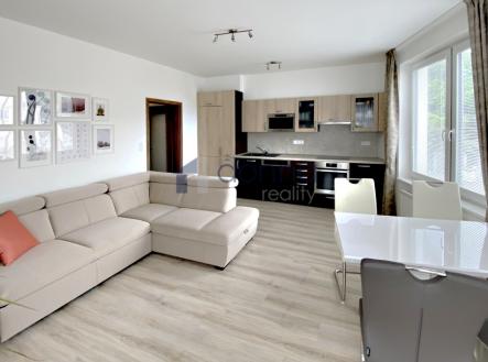 Pronájem bytu, 3+kk, 84 m²