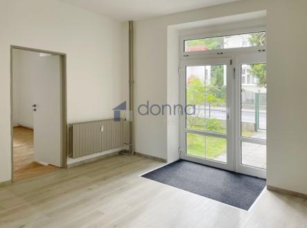 Pronájem obchodní prostory, 65 m²