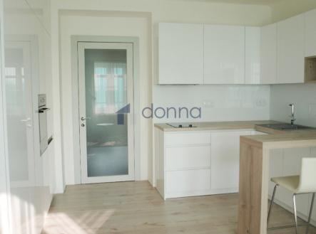 Pronájem bytu, 1+kk, 29 m²