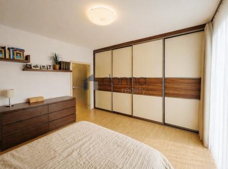 Pronájem bytu, 3+kk, 106 m²